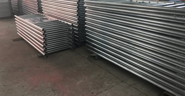市政護(hù)欄施工中，要注意的一些事項？